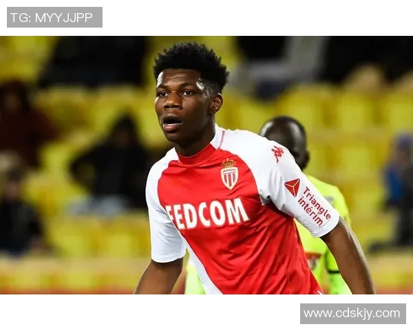 足球球星鸡哥的家乡是哪里 他为何成为足坛新星的背后故事