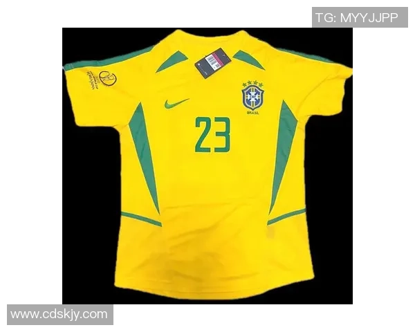 如何购买外国足球球星球衣并选择合适的尺码与款式