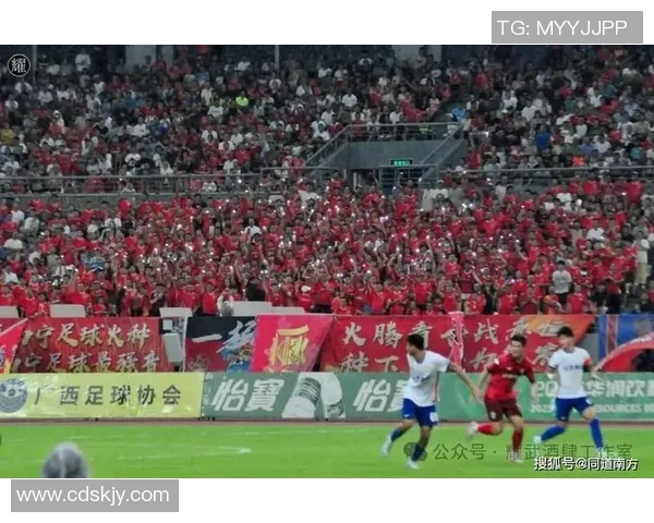 秋风引领绿茵传奇再起足球之路见证荣耀与拼搏的永恒奋斗 秋风引领绿茵传奇再起足球之路见证荣耀与拼搏的永恒奋斗