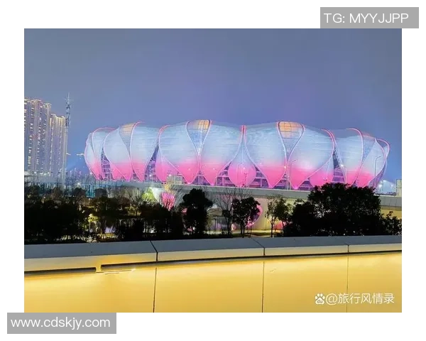 足坛巨星隔空连线互动展示球技魅力引爆全球球迷热情 足坛巨星隔空连线互动展示球技魅力引爆全球球迷热情