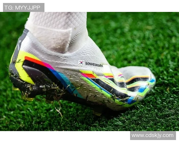 绿色球星足球鞋测评全解析 打造速度与舒适兼备的巅峰体验 绿色球星足球鞋测评全解析 打造速度与舒适兼备的巅峰体验